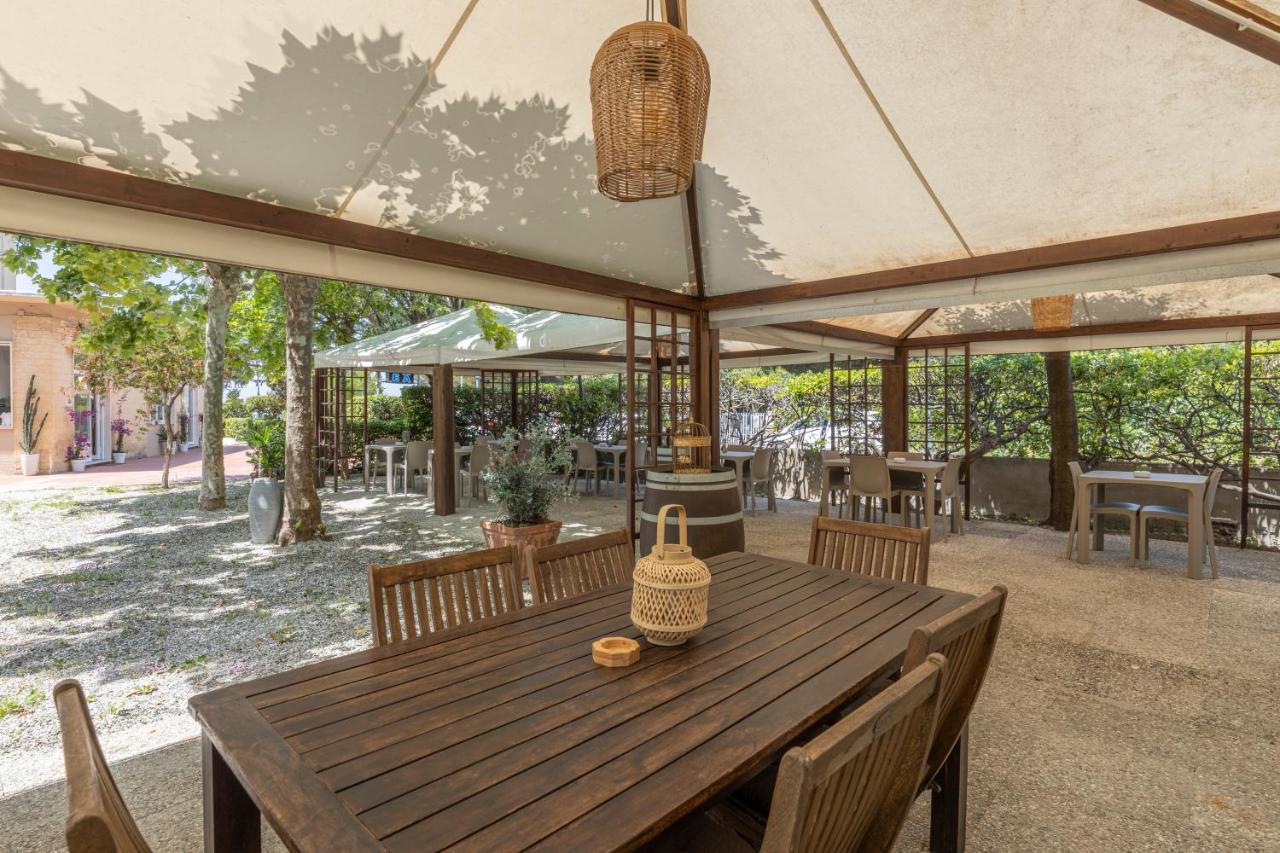 Hotel Quisisana Vada Εξωτερικό φωτογραφία