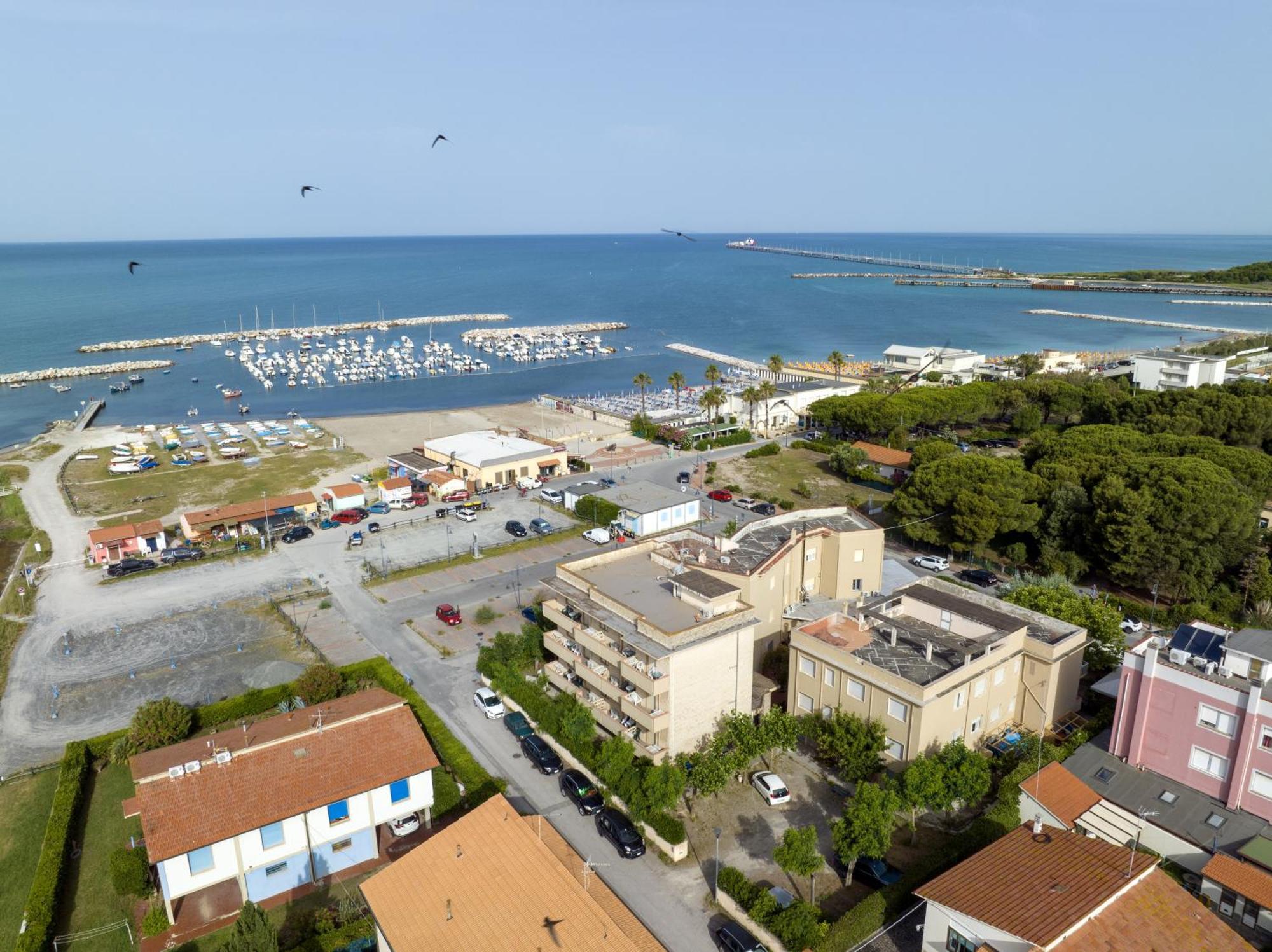 Hotel Quisisana Vada Εξωτερικό φωτογραφία
